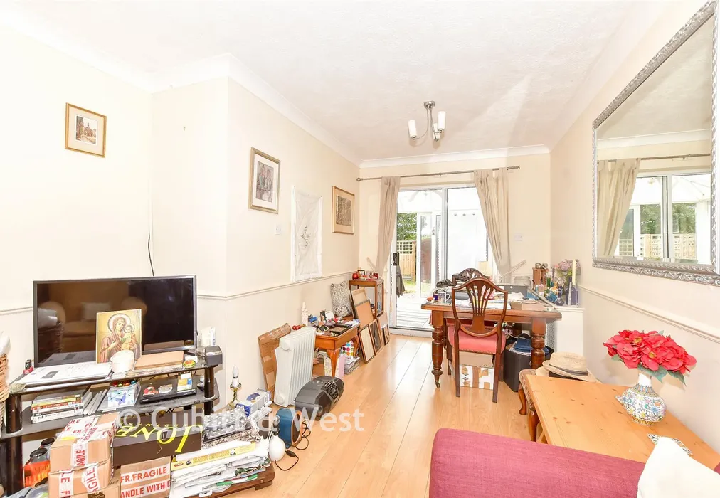 Sitting/Dining Room - Acorn Close, Selsey, Chichester, West Sussex - Wards of Kent
