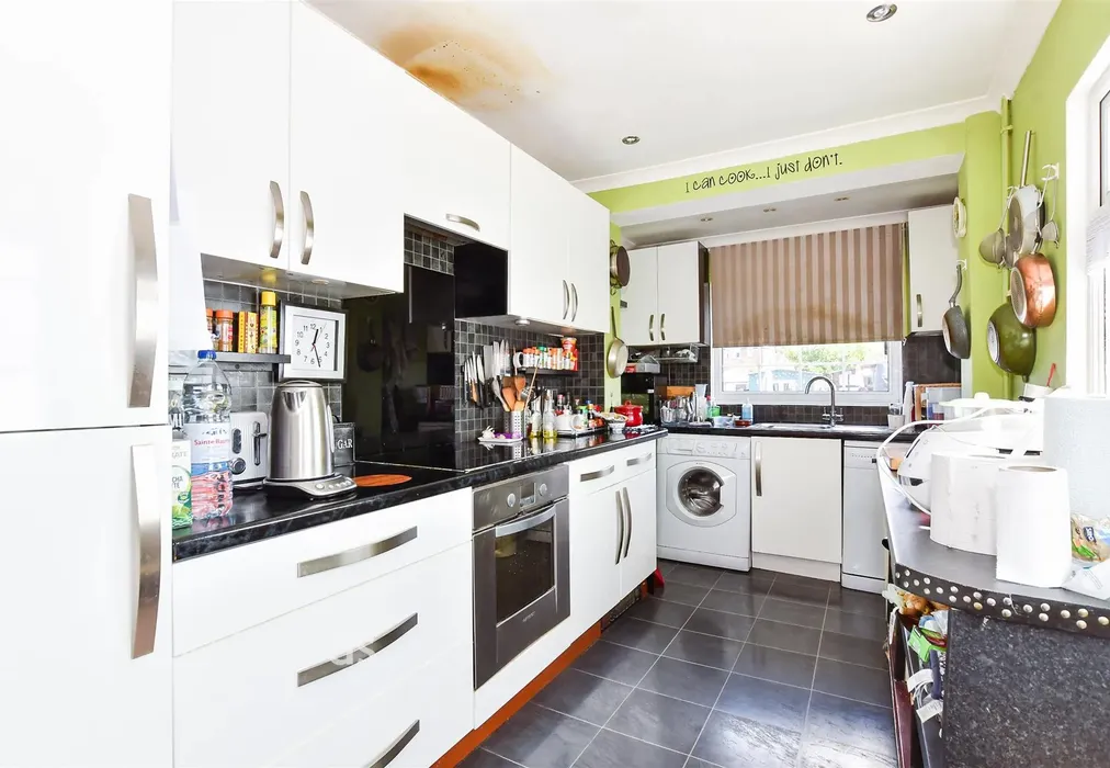 Kitchen - Bell Lane, Ditton, Kent - Wards of Kent