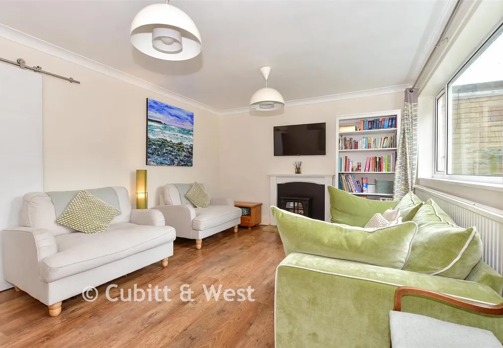 Lounge - Taylors Crescent, Cranleigh, Surrey - Wards of Kent
