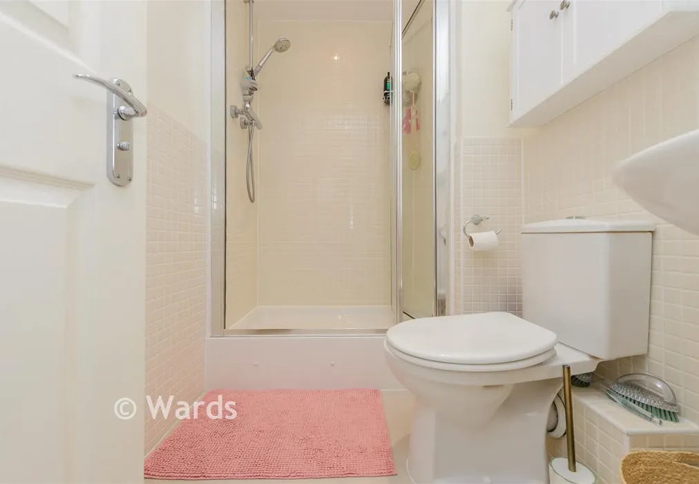En-Suite Shower Room - Parsonage Bank, Eynsford, Kent - Wards of Kent