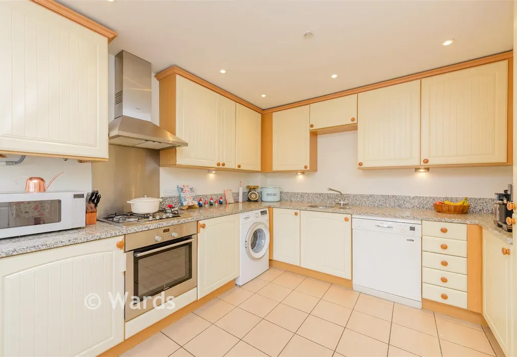 Kitchen/Diner - Parsonage Bank, Eynsford, Kent - Wards of Kent
