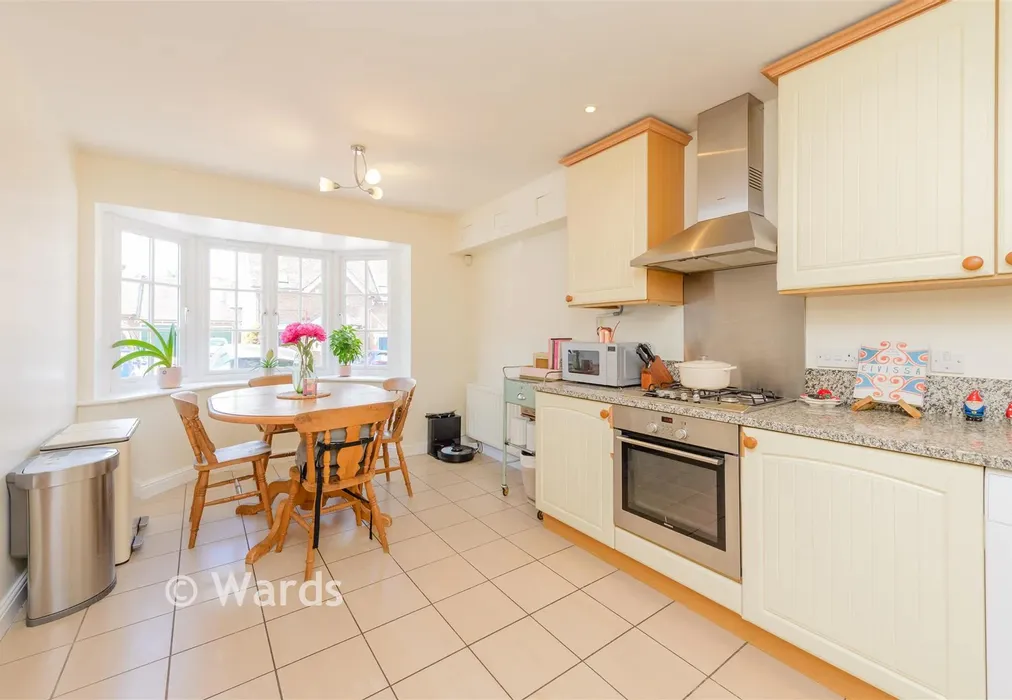 Kitchen/Diner - Parsonage Bank, Eynsford, Kent - Wards of Kent