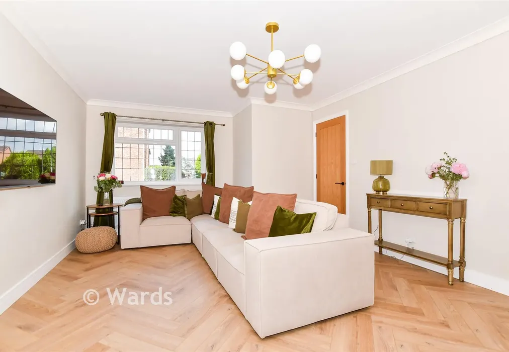 Lounge - Thistledown, Weavering, Maidstone, Kent - Wards of Kent