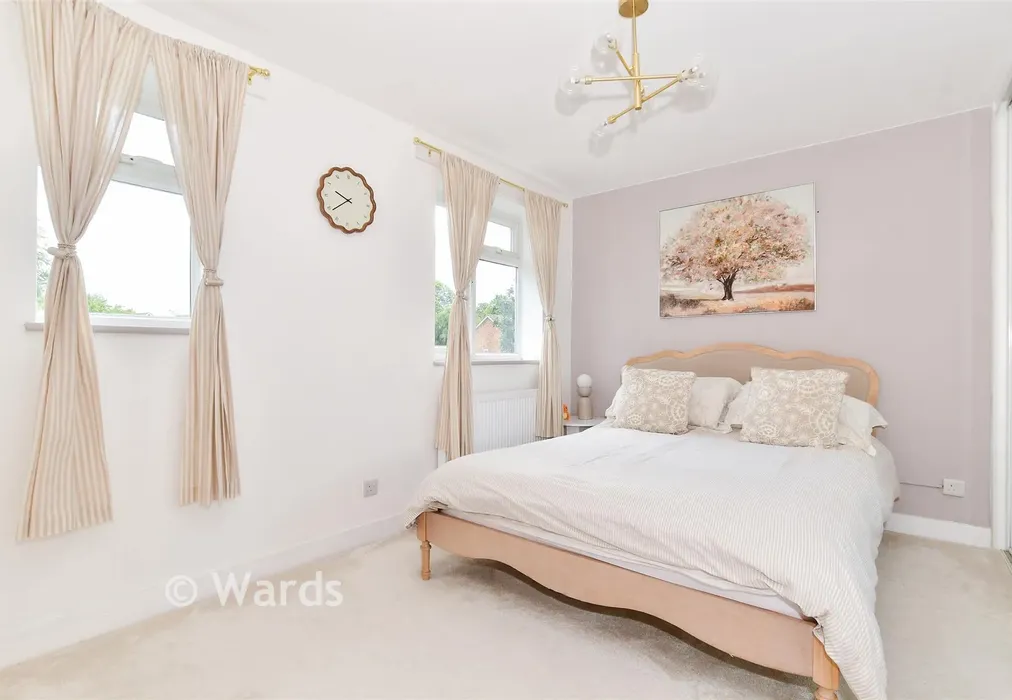 Bedroom 1 - Thistledown, Weavering, Maidstone, Kent - Wards of Kent