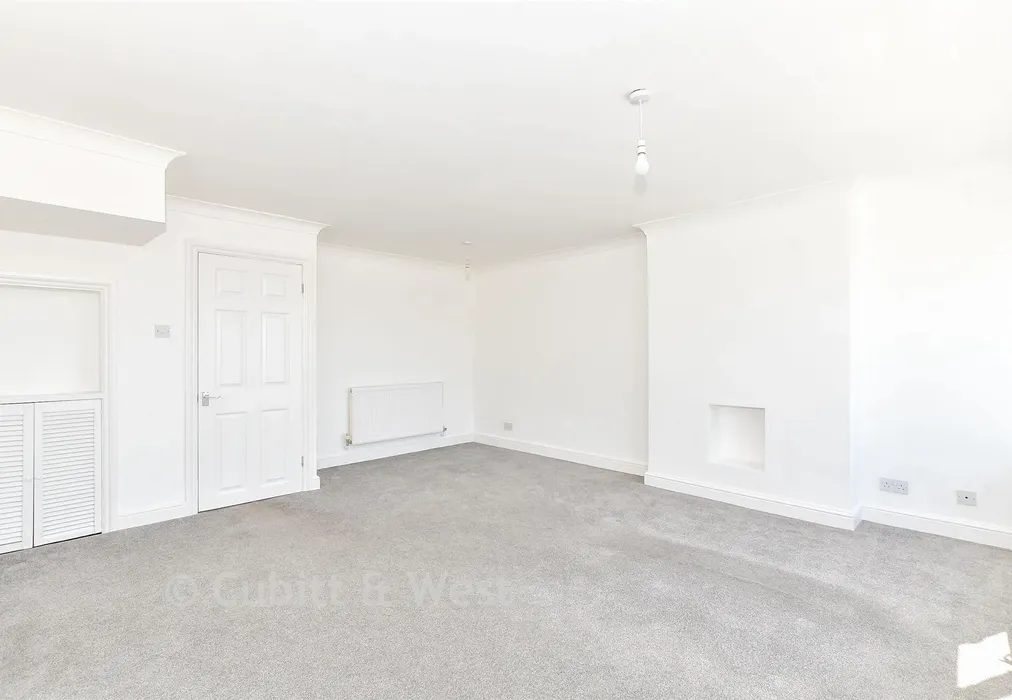 Lounge - Highland Road, Southsea, Hampshire - Wards of Kent