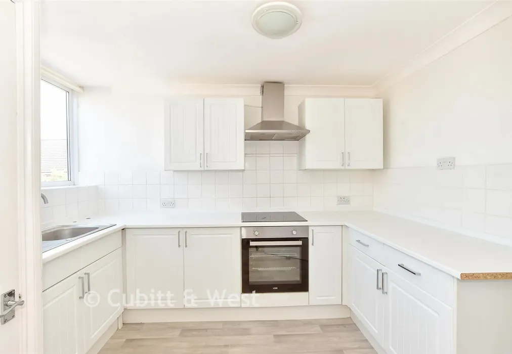 Kitchen - Highland Road, Southsea, Hampshire - Wards of Kent