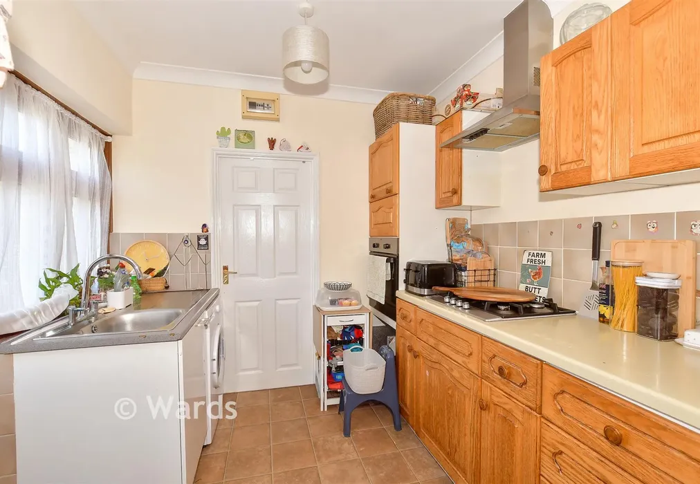 annex kitchen - Sunnyhill Road, Herne Bay, Kent - Wards of Kent