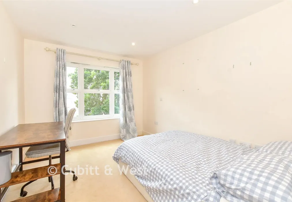 Bedroom 1 - St. Agnes Place, Chichester, West Sussex - Wards of Kent