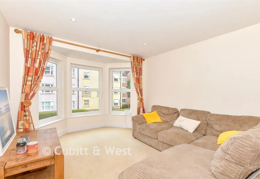 Sitting Room/Kitchen/Dining - St. Agnes Place, Chichester, West Sussex - Wards of Kent