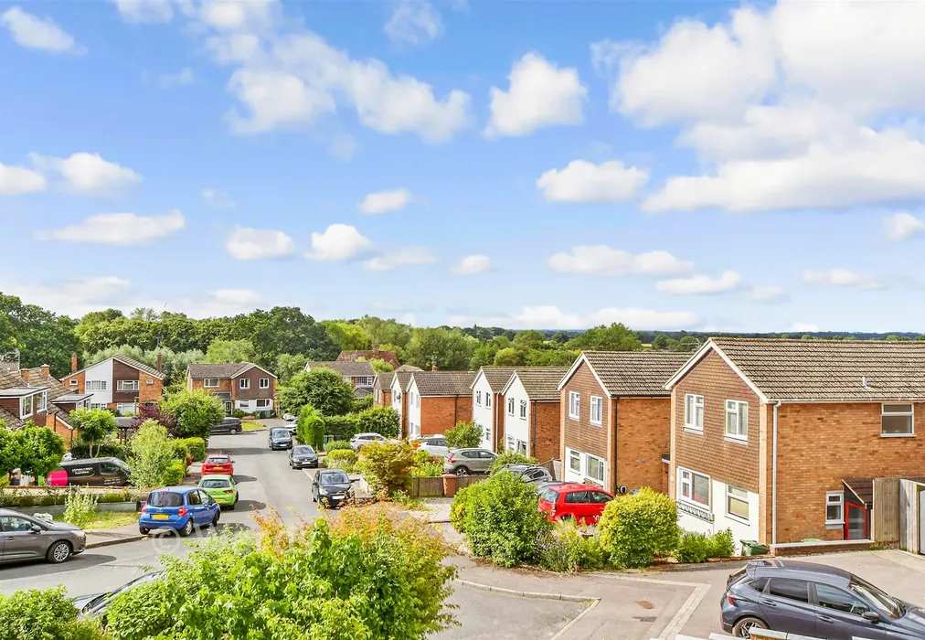 Views To Front - Bankfields, Headcorn, Ashford, Kent - Wards of Kent