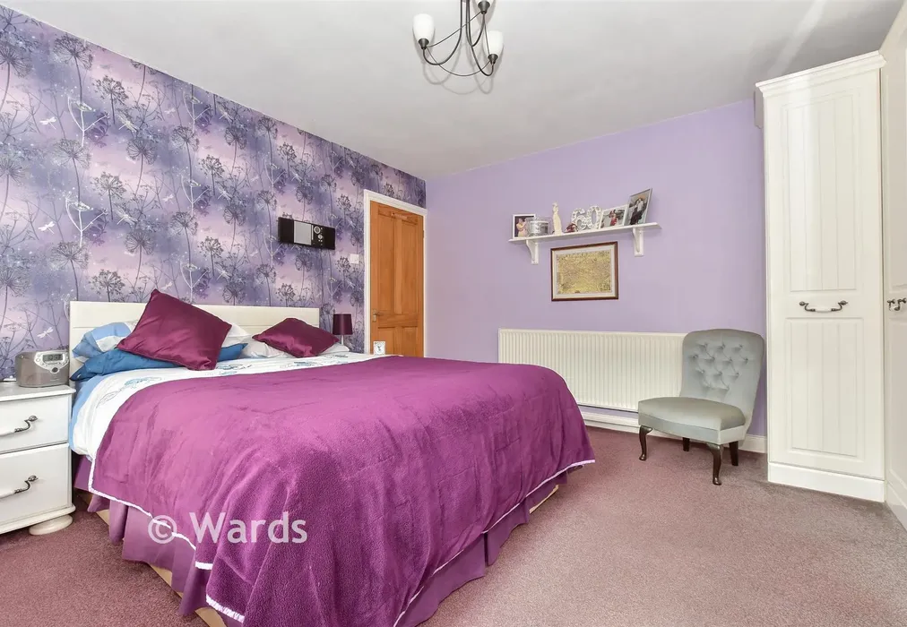 Bedroom 1 - St. Andrew's Gardens, Shepherdswell, Kent - Wards of Kent