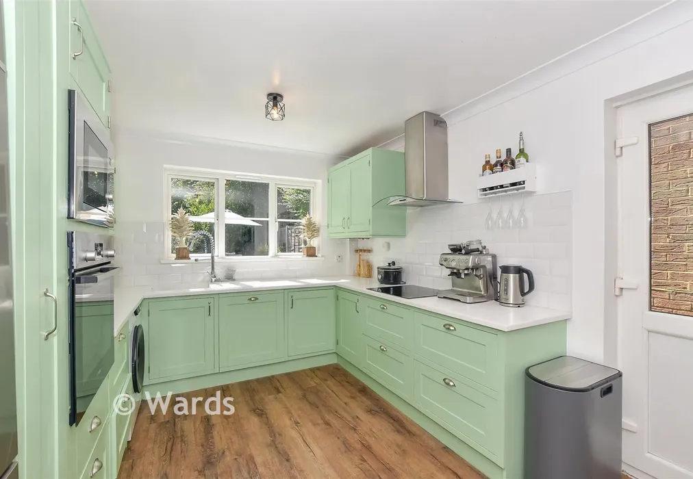 Kitchen/ Diner - Forest Avenue, Ashford, Kent - Wards of Kent