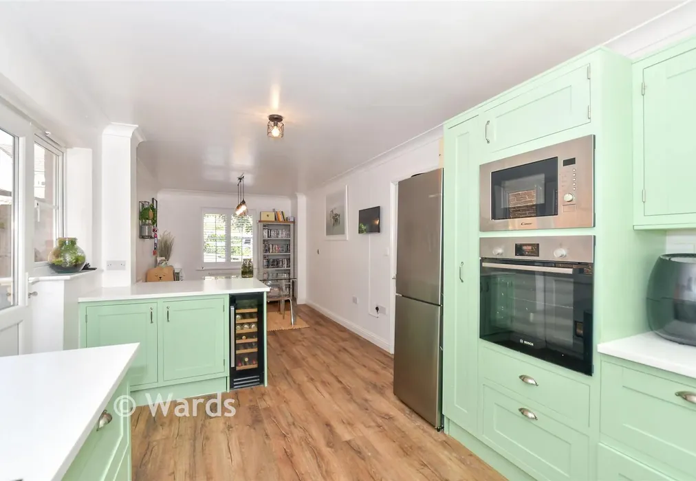 Kitchen/ Diner - Forest Avenue, Ashford, Kent - Wards of Kent