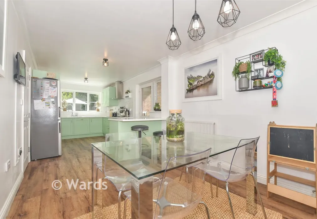 Kitchen/ Diner - Forest Avenue, Ashford, Kent - Wards of Kent