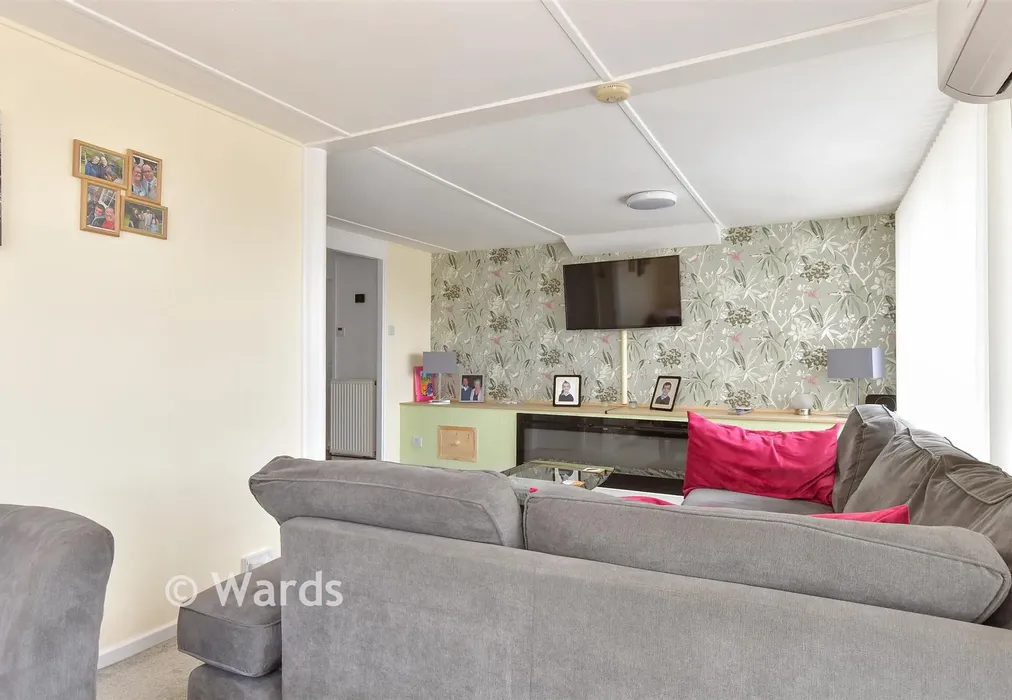 Lounge - Vicarage Lane, Hoo, Rochester, Kent - Wards of Kent