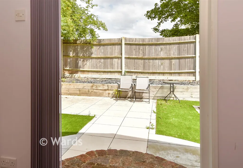 Internal Lifestyle Photograph - Vicarage Lane, Hoo, Rochester, Kent - Wards of Kent