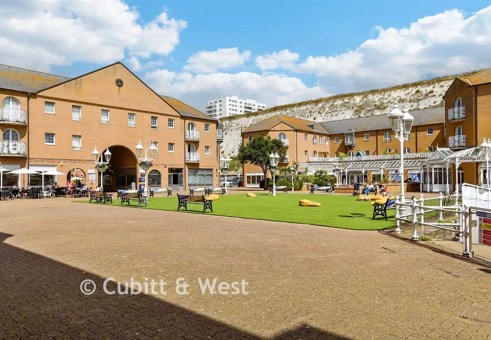 Surrounding Area - Flat 41 Starboard Court, Brighton Marina Village, East Sussex - Wards of Kent