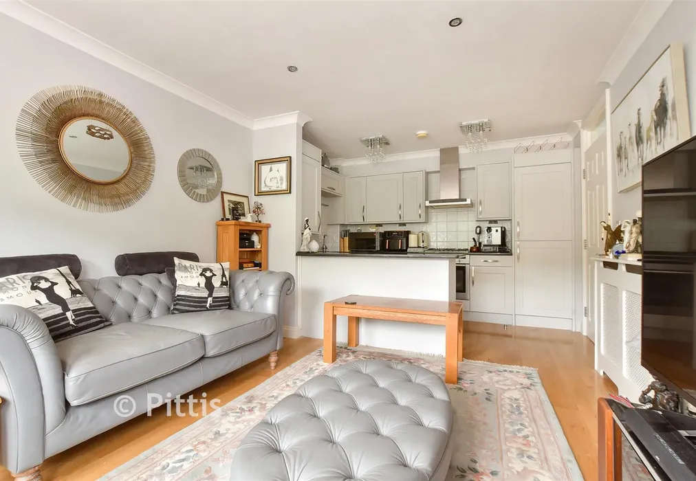 Lounge - Alpine Road, Ventnor, Isle of Wight - Wards of Kent