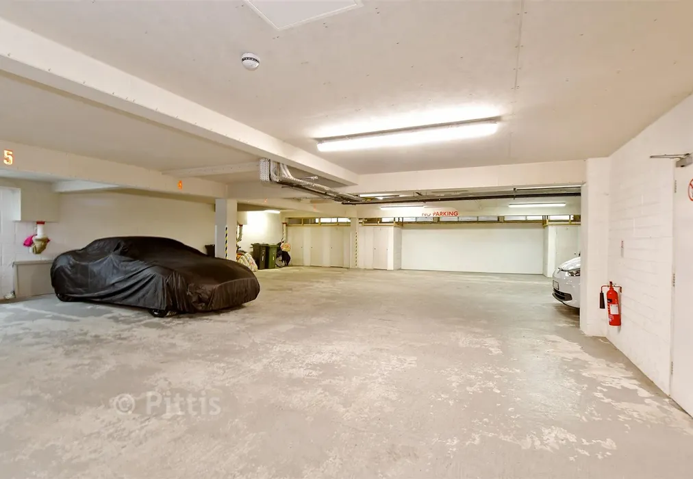 Driveway/Parking - Alpine Road, Ventnor, Isle of Wight - Wards of Kent