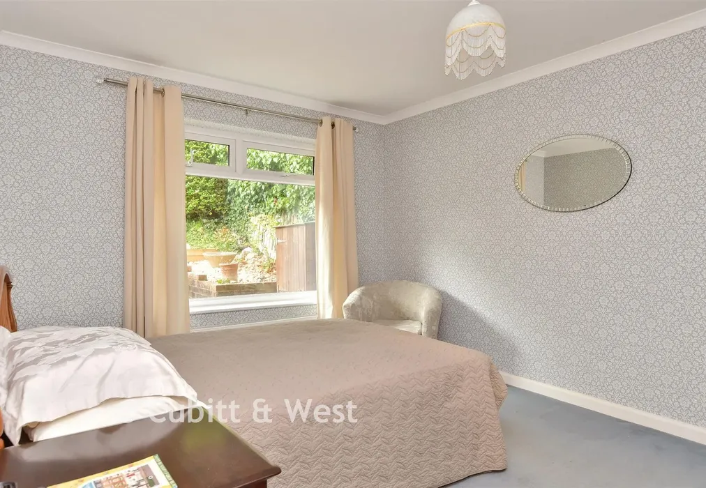 Bedroom 1 - Westdene Drive, Brighton, East Sussex - Wards of Kent