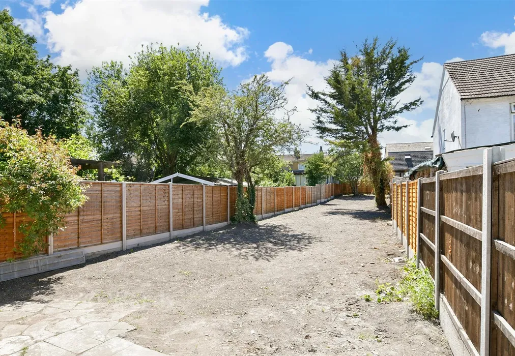 Rear Garden - Stonebridge Road, Northfleet, Kent - Wards of Kent
