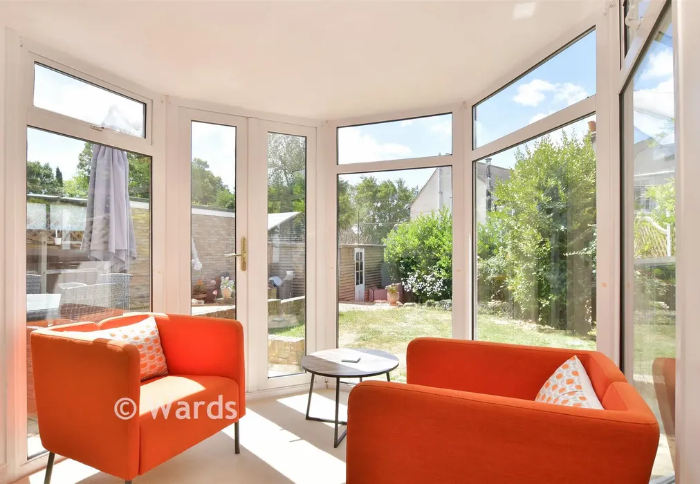 Sun Room - Fairlight Cross, Longfield, Kent - Wards of Kent