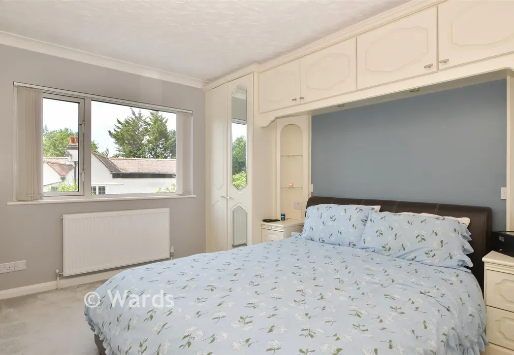 Bedroom 1 - Fairlight Cross, Longfield, Kent - Wards of Kent