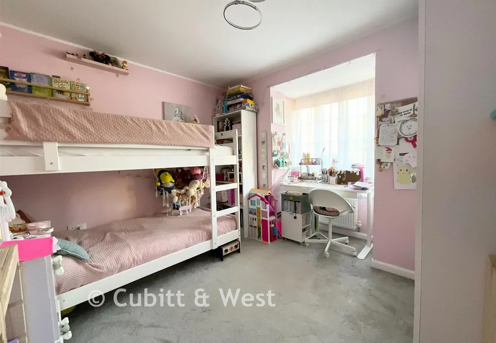 Bedroom 2 - Tagalie Square, Worthing, West Sussex - Wards of Kent