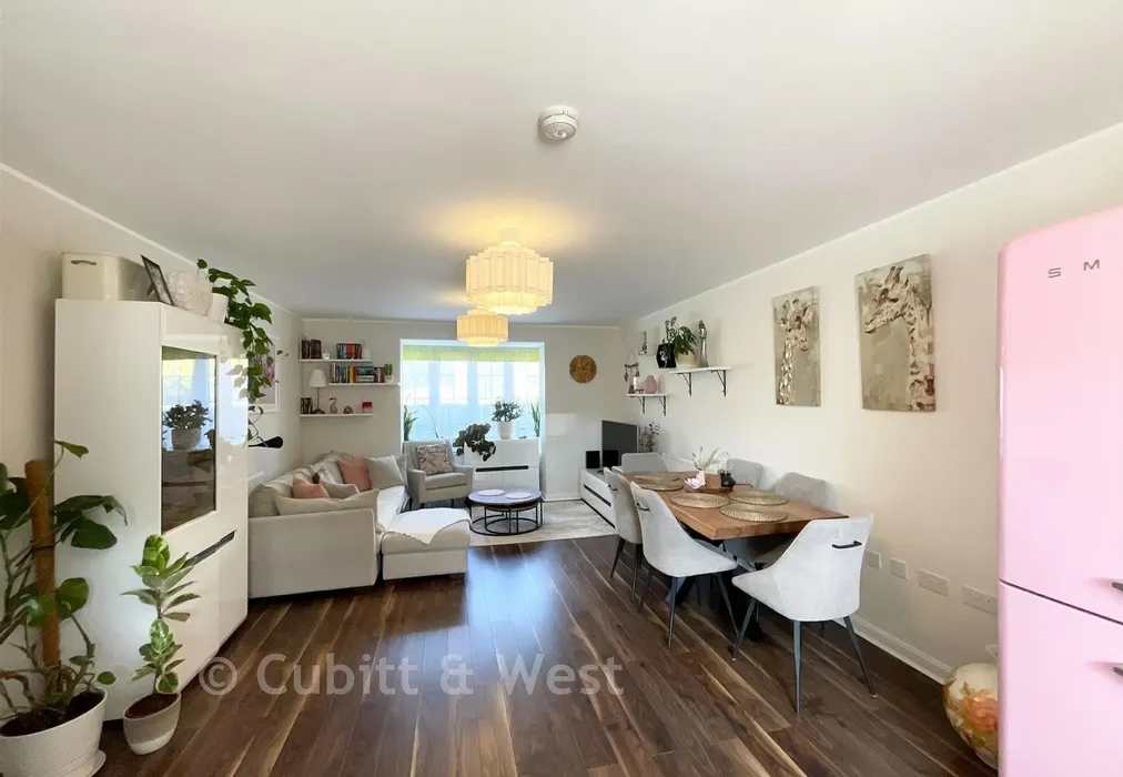 Lounge - Tagalie Square, Worthing, West Sussex - Wards of Kent