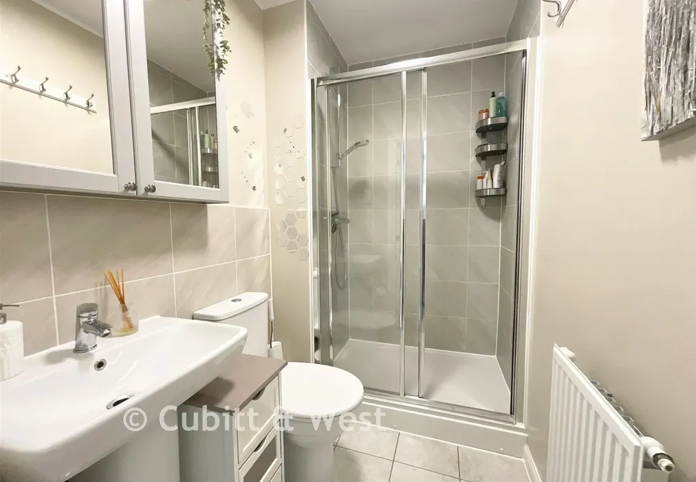 Shower Room - Tagalie Square, Worthing, West Sussex - Wards of Kent