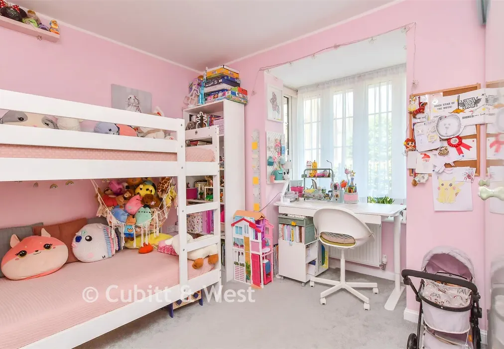 Bedroom 2 - Tagalie Square, Worthing, West Sussex - Wards of Kent