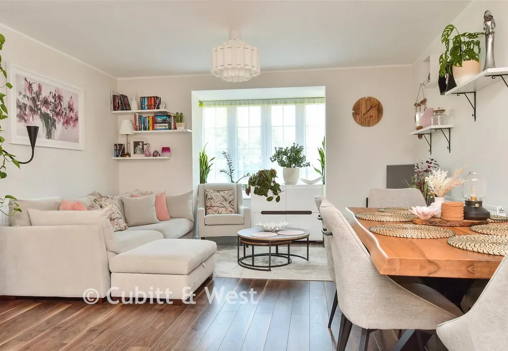 Lounge/ Kitchen - Tagalie Square, Worthing, West Sussex - Wards of Kent