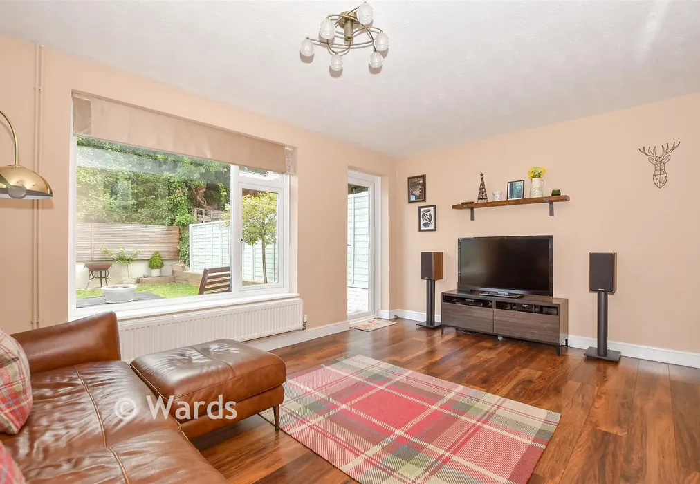 Lounge - Underwood Close, Maidstone, Kent - Wards of Kent