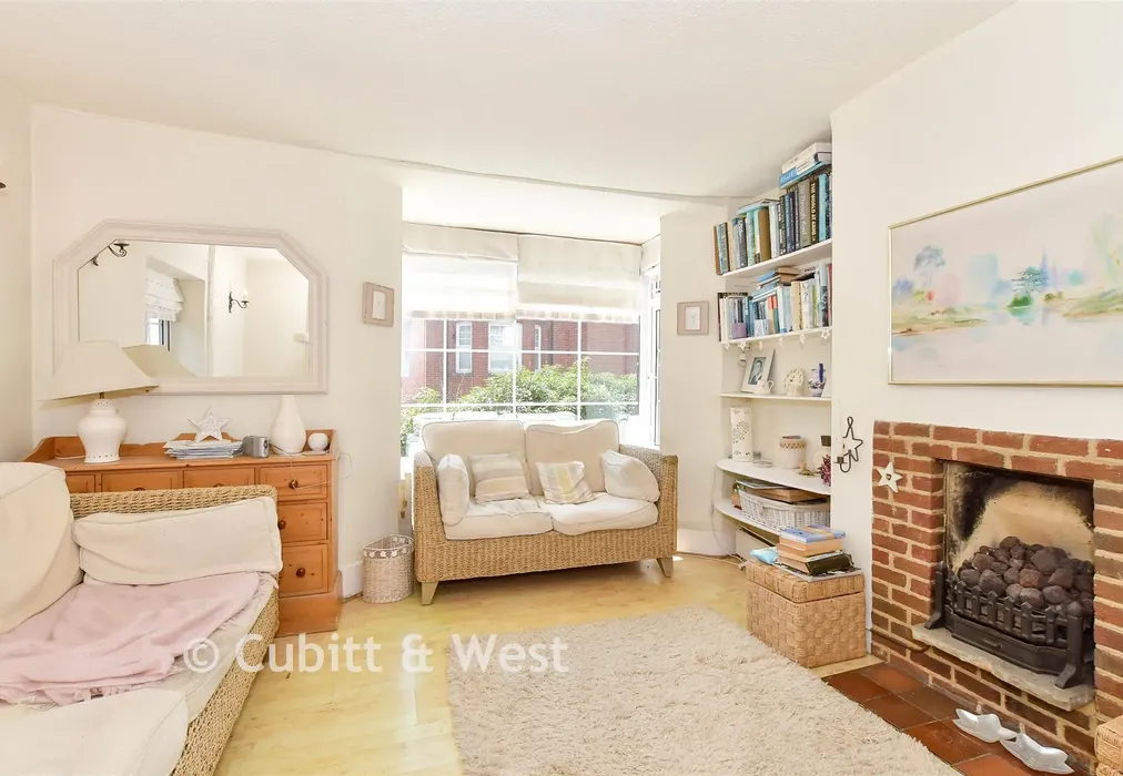 Lounge - Lower Street, Pulborough, West Sussex - Wards of Kent