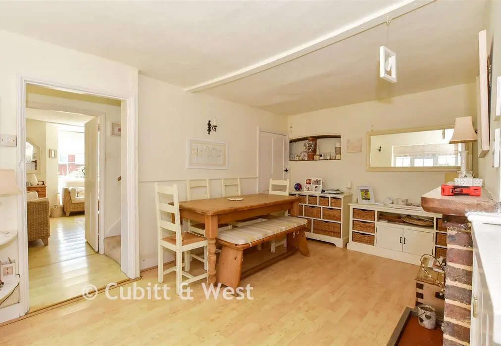 Dining Area - Lower Street, Pulborough, West Sussex - Wards of Kent
