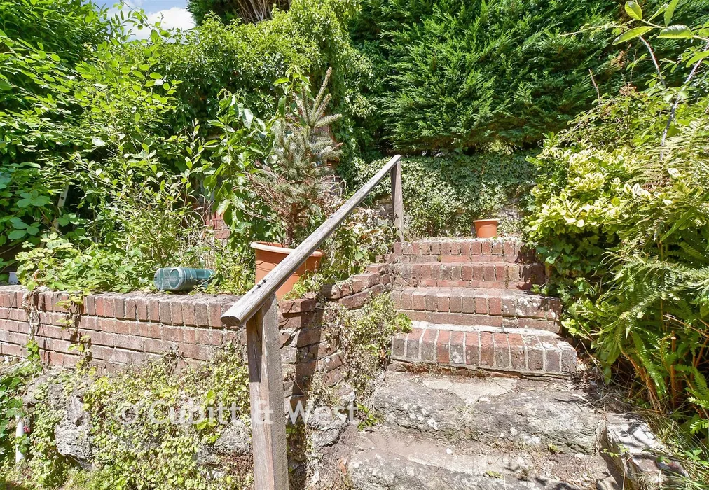 Rear Garden - Lower Street, Pulborough, West Sussex - Wards of Kent
