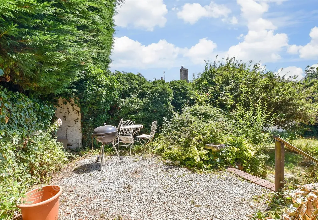 Rear Garden - Lower Street, Pulborough, West Sussex - Wards of Kent