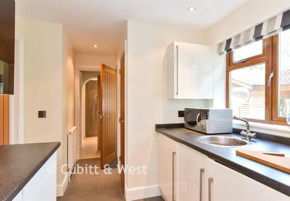 Utility Room - Stall House Lane, North Heath, Pulborough, West Sussex - Wards of Kent