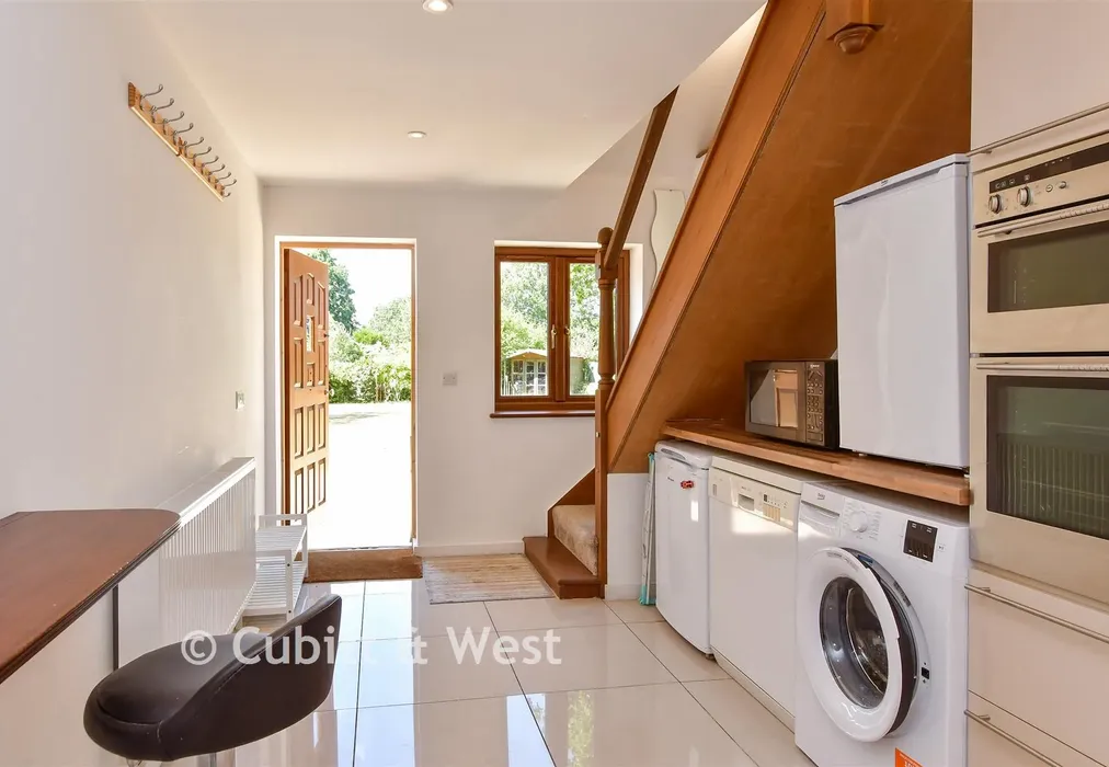 Room 2 - Stall House Lane, North Heath, Pulborough, West Sussex - Wards of Kent