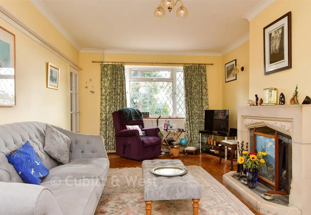 Lounge - Brook Lane, Ferring, West Sussex - Wards of Kent
