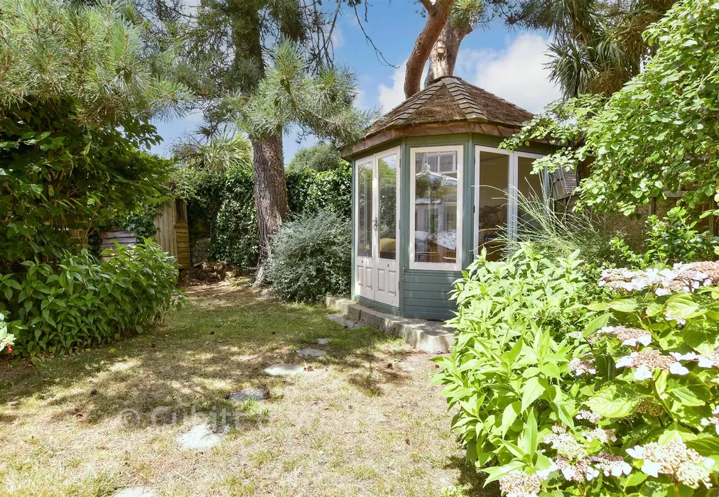 Rear Garden - Brook Lane, Ferring, West Sussex - Wards of Kent