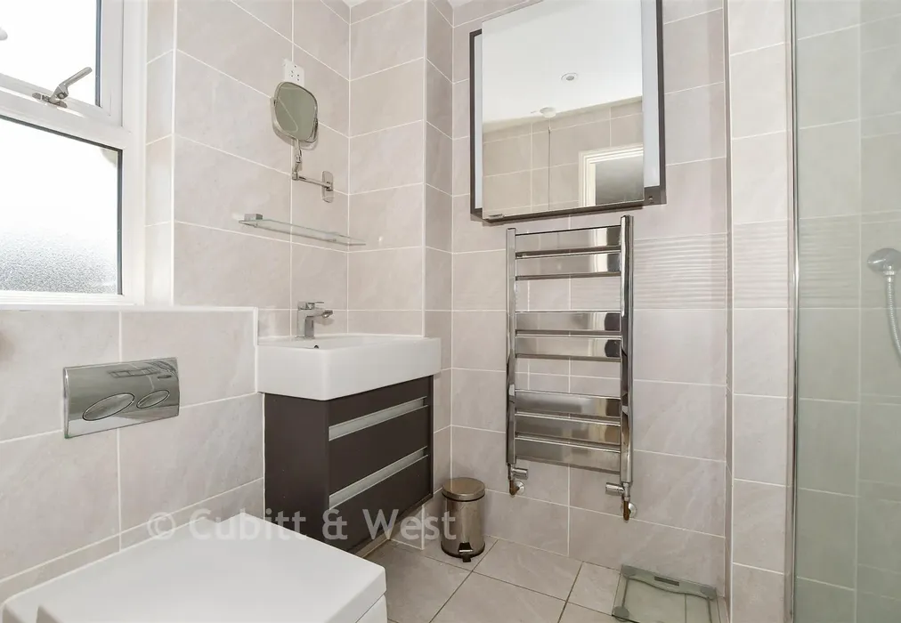 En-Suite - Masons Way, Pulborough, West Sussex - Wards of Kent
