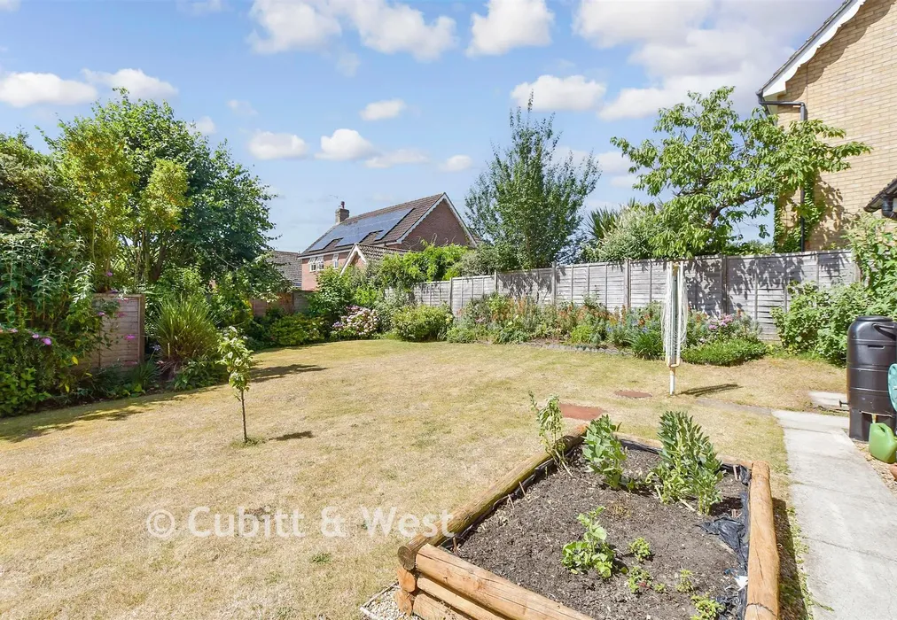 Rear Garden - Masons Way, Pulborough, West Sussex - Wards of Kent