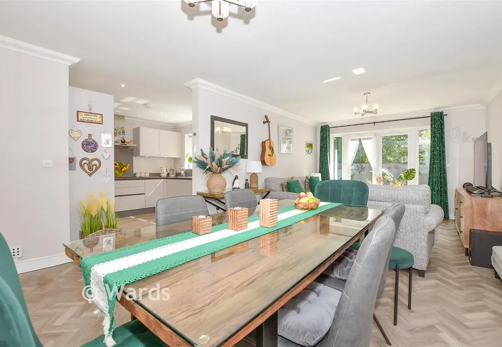 Lounge/Diner - Mulberry Place, Maidstone, Kent - Wards of Kent