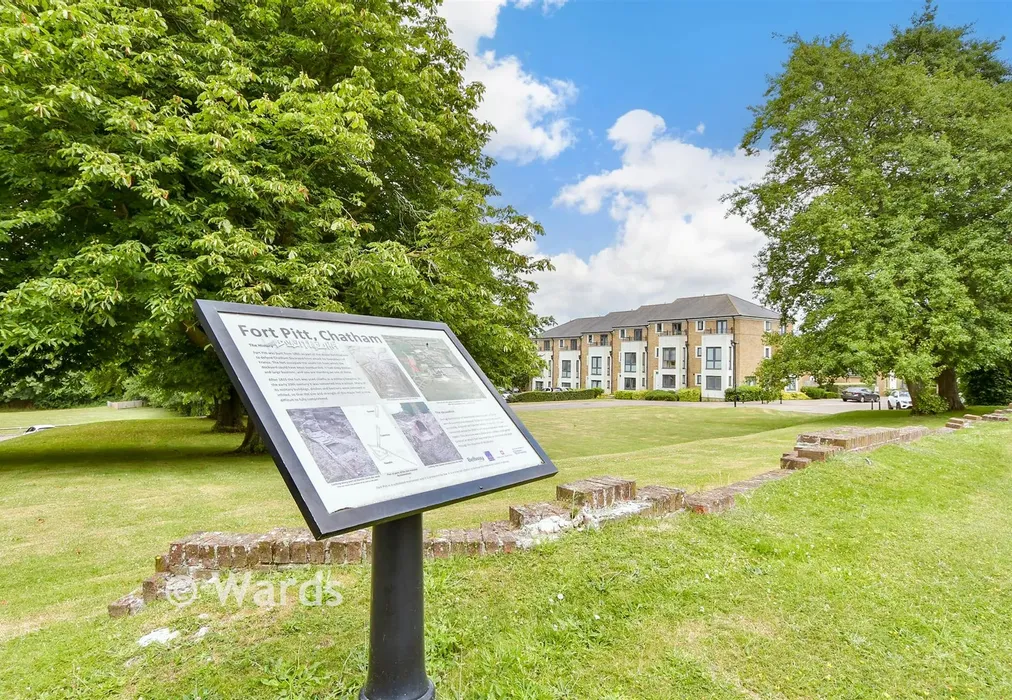 Surrounding Area - The Fort, Rochester, Kent - Wards of Kent