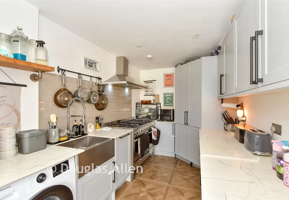 Kitchen - Ruskin Path, Wickford, Essex - Wards of Kent
