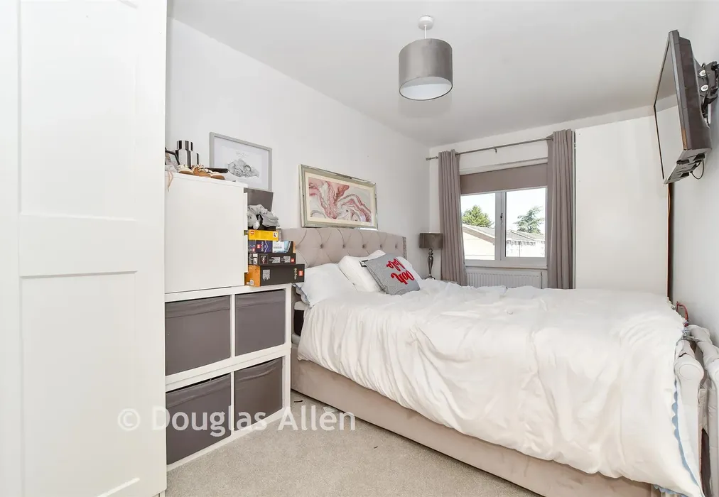 Bedroom 2 - Ruskin Path, Wickford, Essex - Wards of Kent