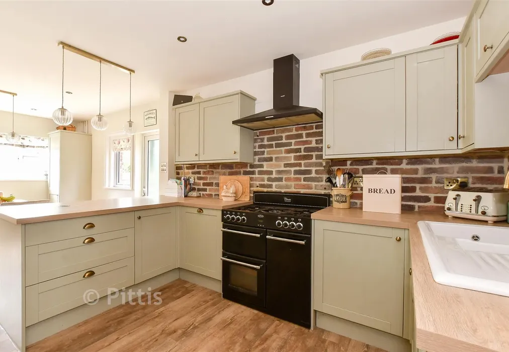 Kitchen/ Breakfast Room - St. Paul's Crescent, Shanklin, Isle of Wight - Wards of Kent