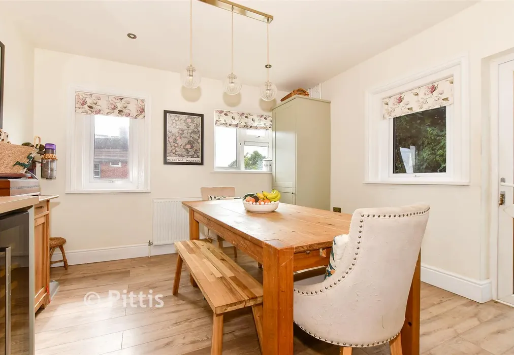 Kitchen/ Breakfast Room - St. Paul's Crescent, Shanklin, Isle of Wight - Wards of Kent