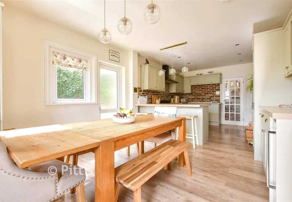 Kitchen/ Breakfast Room - St. Paul's Crescent, Shanklin, Isle of Wight - Wards of Kent